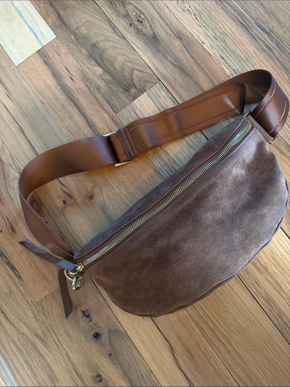 Quince Quinn Suede Sling Bag | Whiskey - Picture 7 of 9
